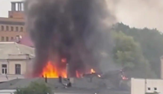 Днепр под ударом российских дронов: вспыхнул масштабный пожар
