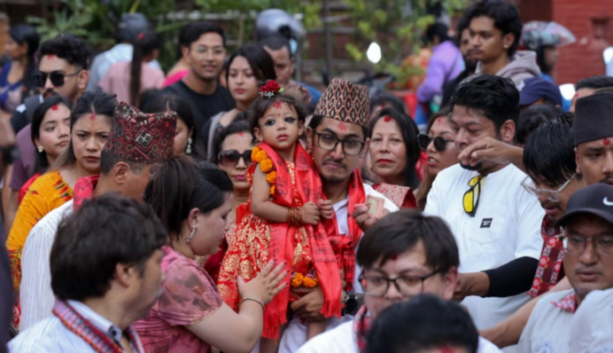 У Непалі дворічну дівчинку обрали новою живою богинею Кумарі