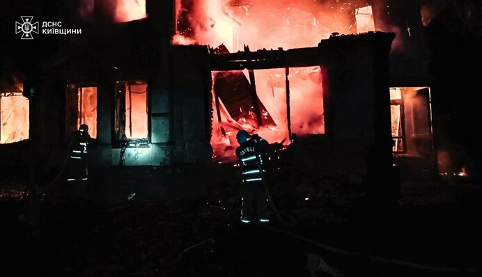 Через атаку БпЛА у Бучі палала будівля санаторію – є поранений