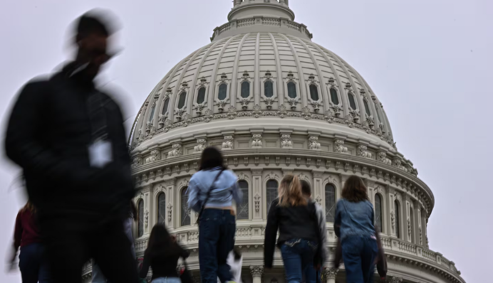 CNN: адміністрація Трампа склала список установ для масових звільнень за час шатдауну