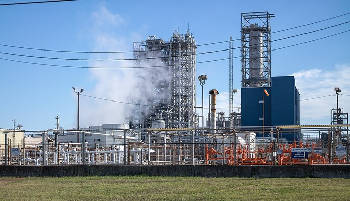 У Росії підтвердили атаку дронів на хімічний завод у Пермському краї