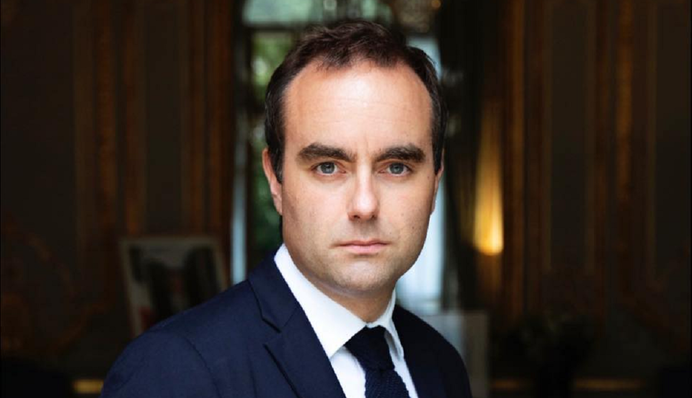 Прем'єр Франції Лекорню після місяця на посаді подав у відставку — Le Figaro