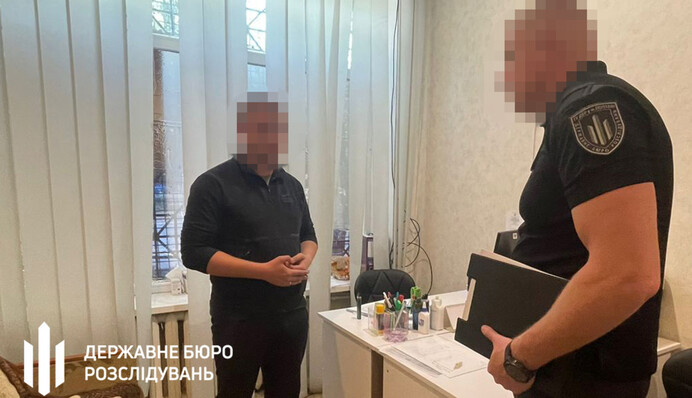 В Днепре будут судить военнослужащего ТЦК, который «списал» с учета 17 призывников