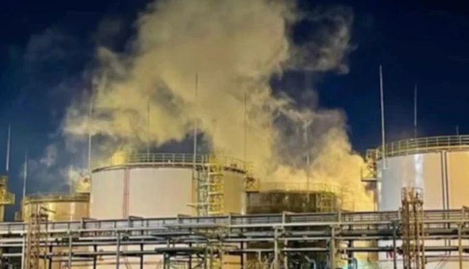 Другий за потужністю НПЗ у РФ сповільнив роботу після атак — Reuters