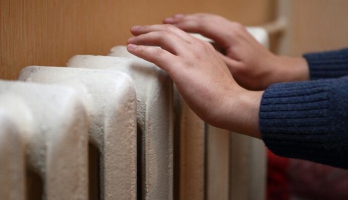 Опалювальний сезон у Києві: у КМДА пояснили, коли подадуть тепло в житлові будинки