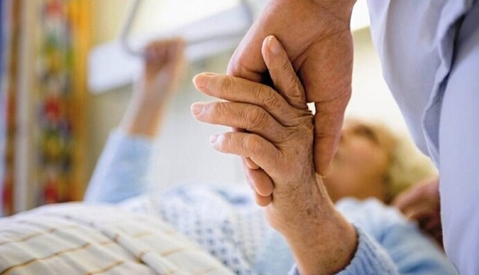 В Україні запровадять довготривалий медсестринський догляд для ВПО