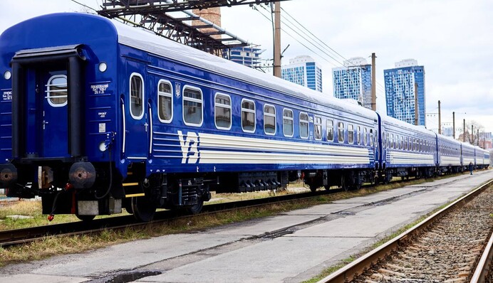 Залізниця Сумщини працює за зміненими маршрутами через атаки ворога