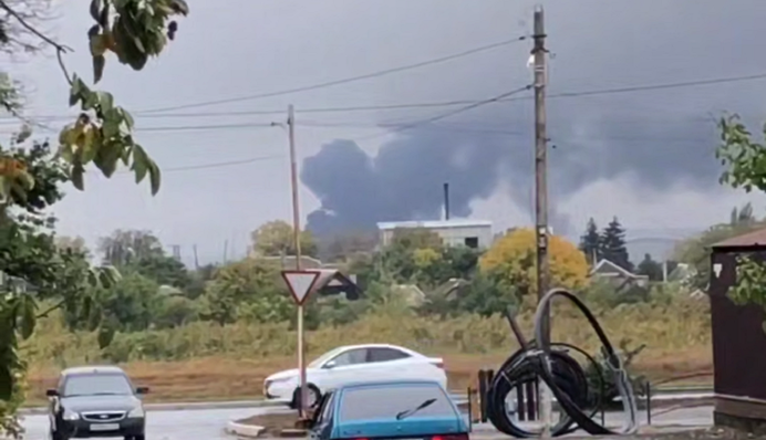 Дроны, вероятно, атаковали нефтебазу в Ростовской области РФ: власти говорят о сбитии