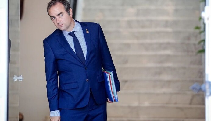 Прем'єр Франції Лекорню пояснив своє повернення після відставки