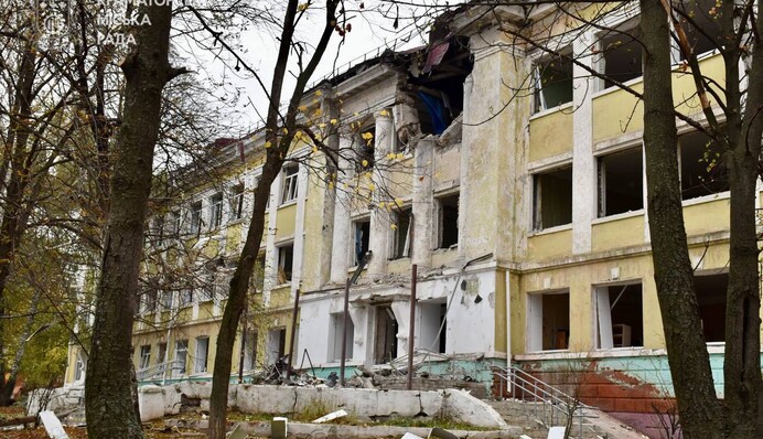 У Краматорську внаслідок атаки російських дронів пошкоджена школа імені Степана Чубенка