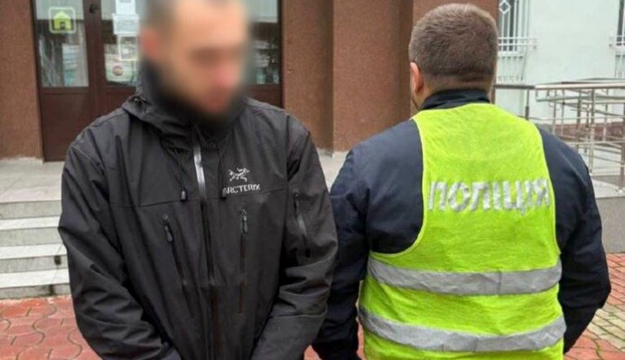 У столиці чоловік погрожував музиканту на кріслі колісному через відмову співати російською