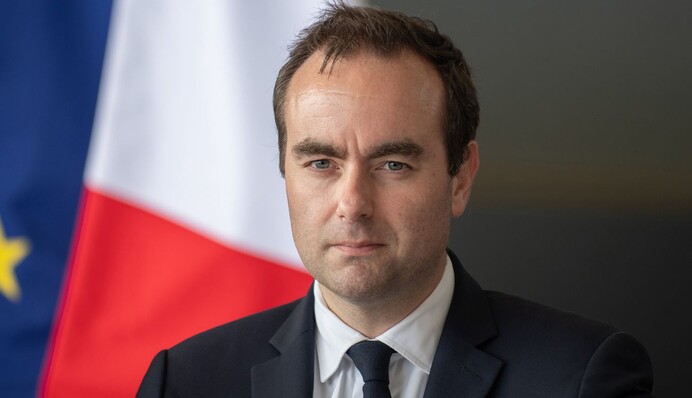 Во Франции объявили состав нового правительства во главе с Лекарню