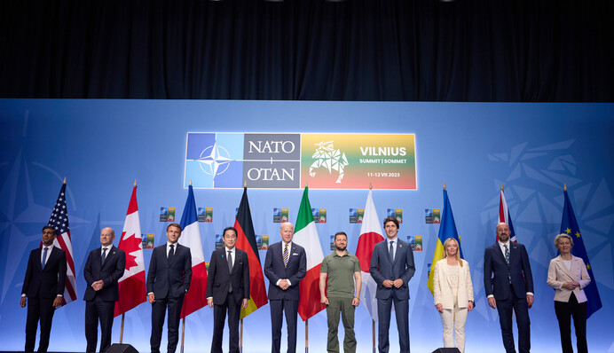 Країни G7 можуть позбавити Росію половини доходів від нафти - Reuters