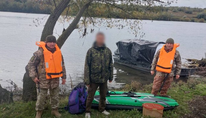 На Дністрі затримали чоловіка з Полтавщини, який намагався перетнути кордон на каяку