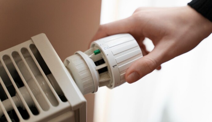 Правительство разрешило регионам самостоятельно определять дату начала отопительного сезона: нардеп рассказал детали