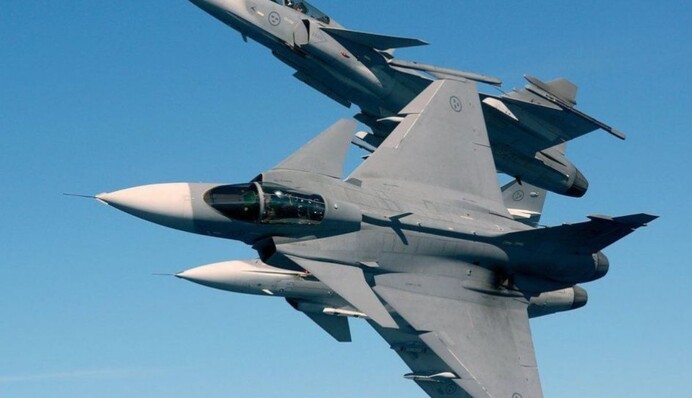 Йонсон: Швеция сначала хочет предоставить Украине самолеты-разведчики, а сосредоточиться на истребителях Gripen