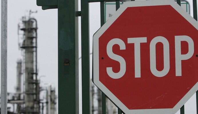 Албанію назвали новим хабом для контрабанди нафтопродуктів із Росії