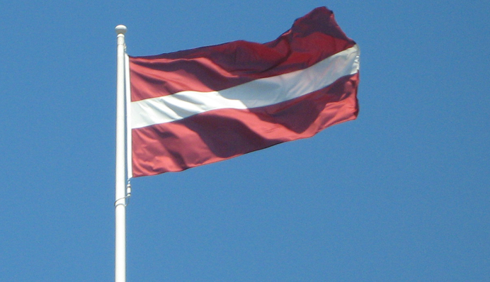 Латвія видворить російського блогера, який вихваляв злочини РФ в Україні