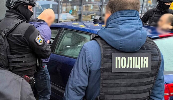 Військовослужбовець з Харківщини організував нелегальне переправлення чоловіків до Румунії