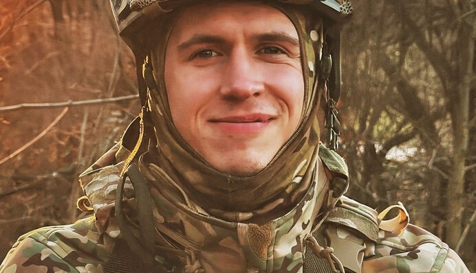 У Новояворівську попрощаються із загиблим Захисником України Сергієм Павуком