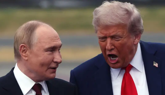 Дональд Трамп начал телефонный разговор с Путиным