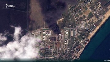 Спутниковые снимки показали последствия ударов по нефтебазе в Феодосии: уничтожены 11 резервуаров