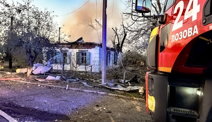 Росіяни атакували Лозову на Харківщині: виникла пожежа, є постраждалі
