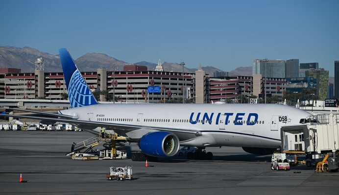 У США під час польоту вибухнуло лобове скло пасажирського літака