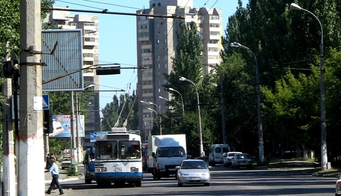 В Херсоне из-за российских обстрелов выведена из строя троллейбусная сеть