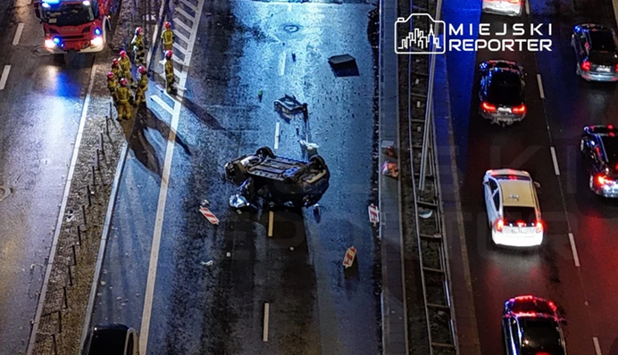 У Варшаві перекинувся автомобіль, що належить російському посольству