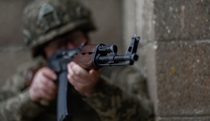 ЄС може почати навчання українських військових на території України — медіа