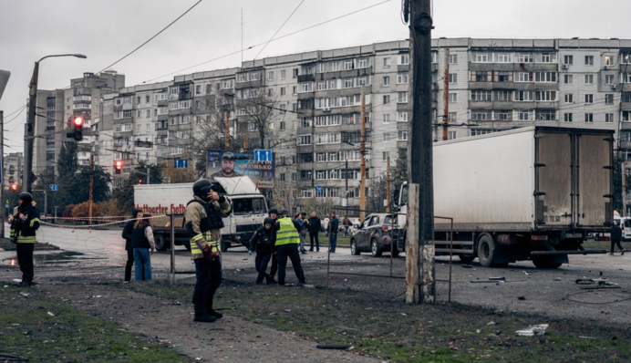 Дроновий удар РФ по жвавій дорозі у Сумах: число постраждалих зросло