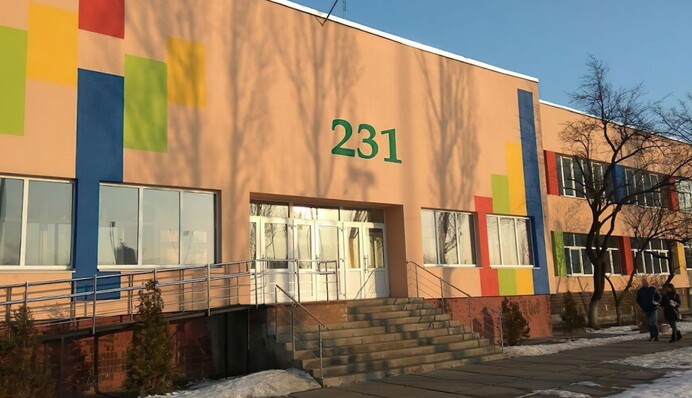 Часть учебных заведений Киева из-за российских обстрелов переходит в дистанционный режим