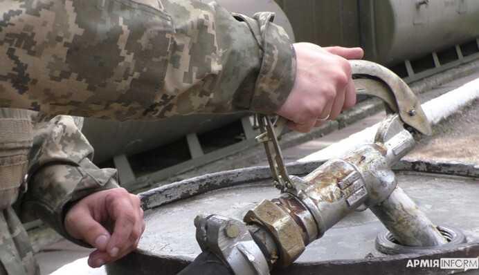 Исчезновение 24 тонн горючего на Харьковщине: ГБР задержало двух военных