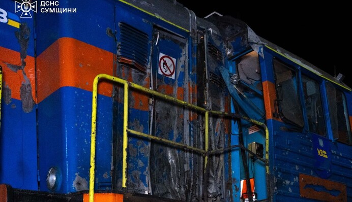 Из-за обстрелов в Сумской области повреждена железная дорога – где осложнено движение поездов