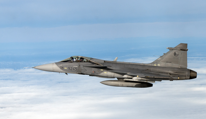 Игнат рассказал, когда Украина может получить истребители Gripen