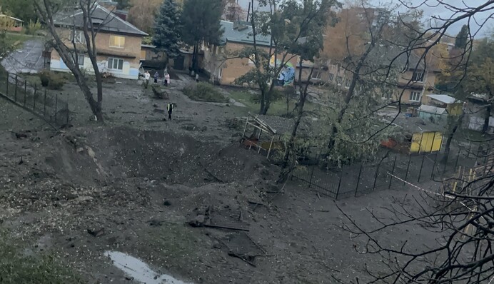 В результате ракетного удара РФ по Киеву погиб один человек