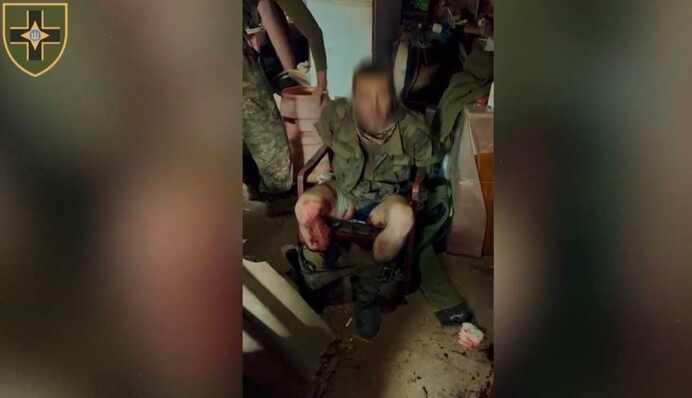 Українські артилеристи захопили в полон окупанта, який мав провести росіян у Костянтинівку