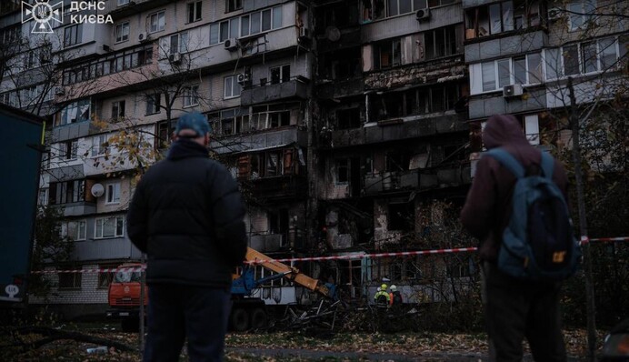 Кількість постраждалих внаслідок нічної атаки на Київ зросла до 33