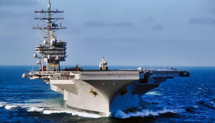 Гелікоптер і винищувач ВМС США зазнали аварії з різницею у 30 хвилин