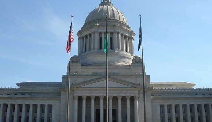 Вашингтон не давал Венгрии «поблажки» в отношении российской нефти – Витакер