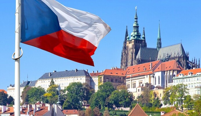 Кількість українських біженців у Чехії наближається до 400 тис.