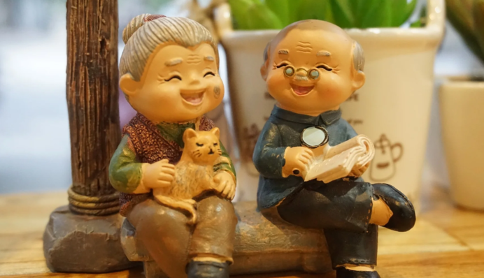 День дідусів і бабусь 2025: історія свята та найкращі привітання для найрідніших