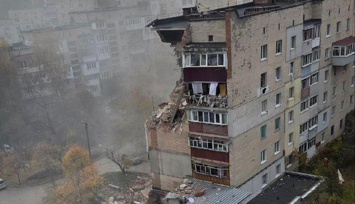 В Хмельницком, вероятно, произошел взрыв газа в многоэтажке: обрушилось три этажа