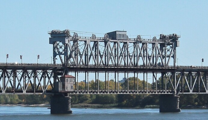 Россия не способна массово разрушить мосты и гребли в Украине - аналитик