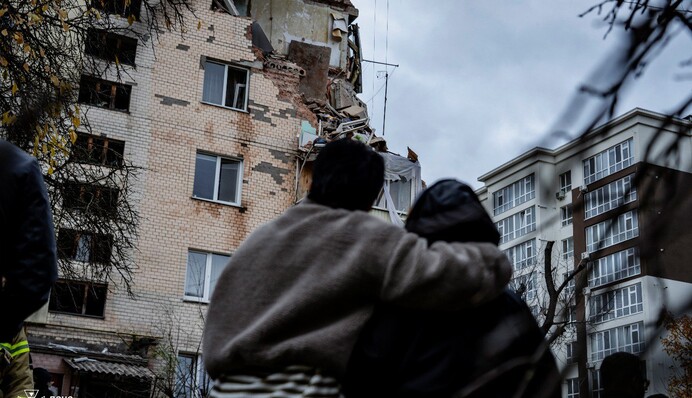 Вибух у Хмельницькому – загинули чоловік і жінка, тривають рятувальні роботи