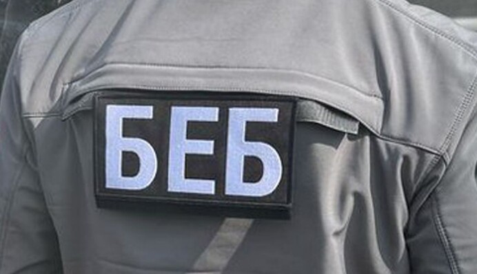 Львівьянин намагався завезти з Польщі понад 19 тисяч одиниць рідин для електронних сигарет