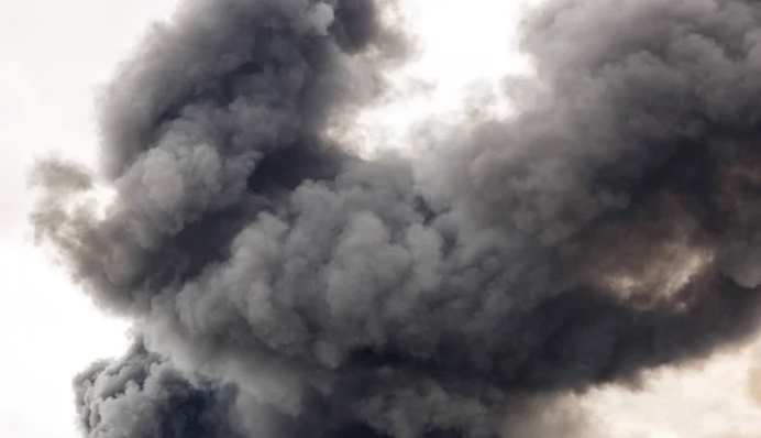 У тимчасово окупованому Луганську зникло світло – ймовірно, через удар по ТЕС