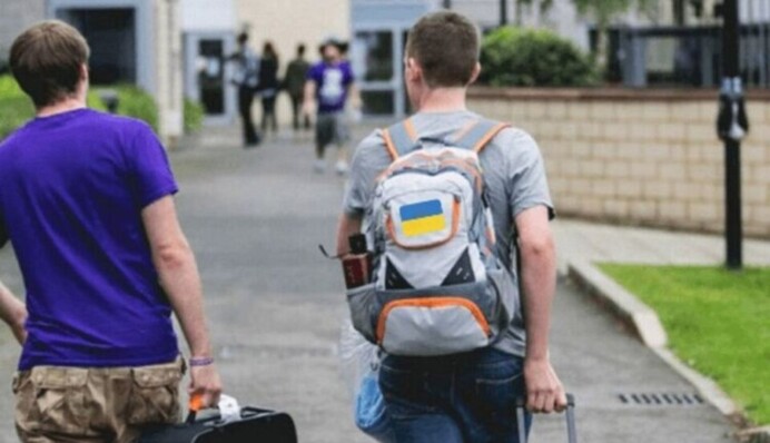 Европа фиксирует рост миграции украинцев в возрасте от 18 до 23 лет: эксперт рассказал детали