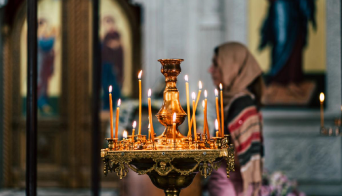 2 листопада — яке сьогодні церковне свято, кому моляться цього дня, традиції та прикмети